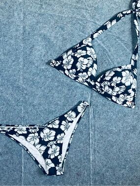 PINK Victoria's Secret Navy and White Floral Bikini Bottoms